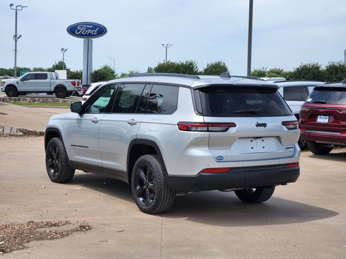 New 2025 Jeep Grand Cherokee L Limited w/ Black Appearance Package RWD image 3