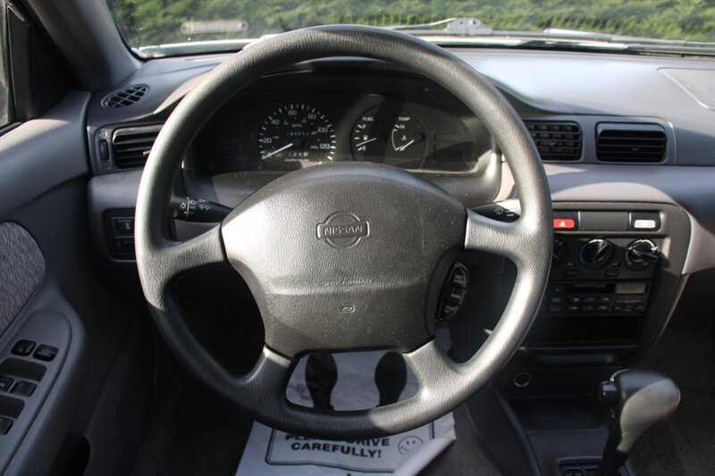 Used 1998 Nissan Sentra GXE FWD image 16