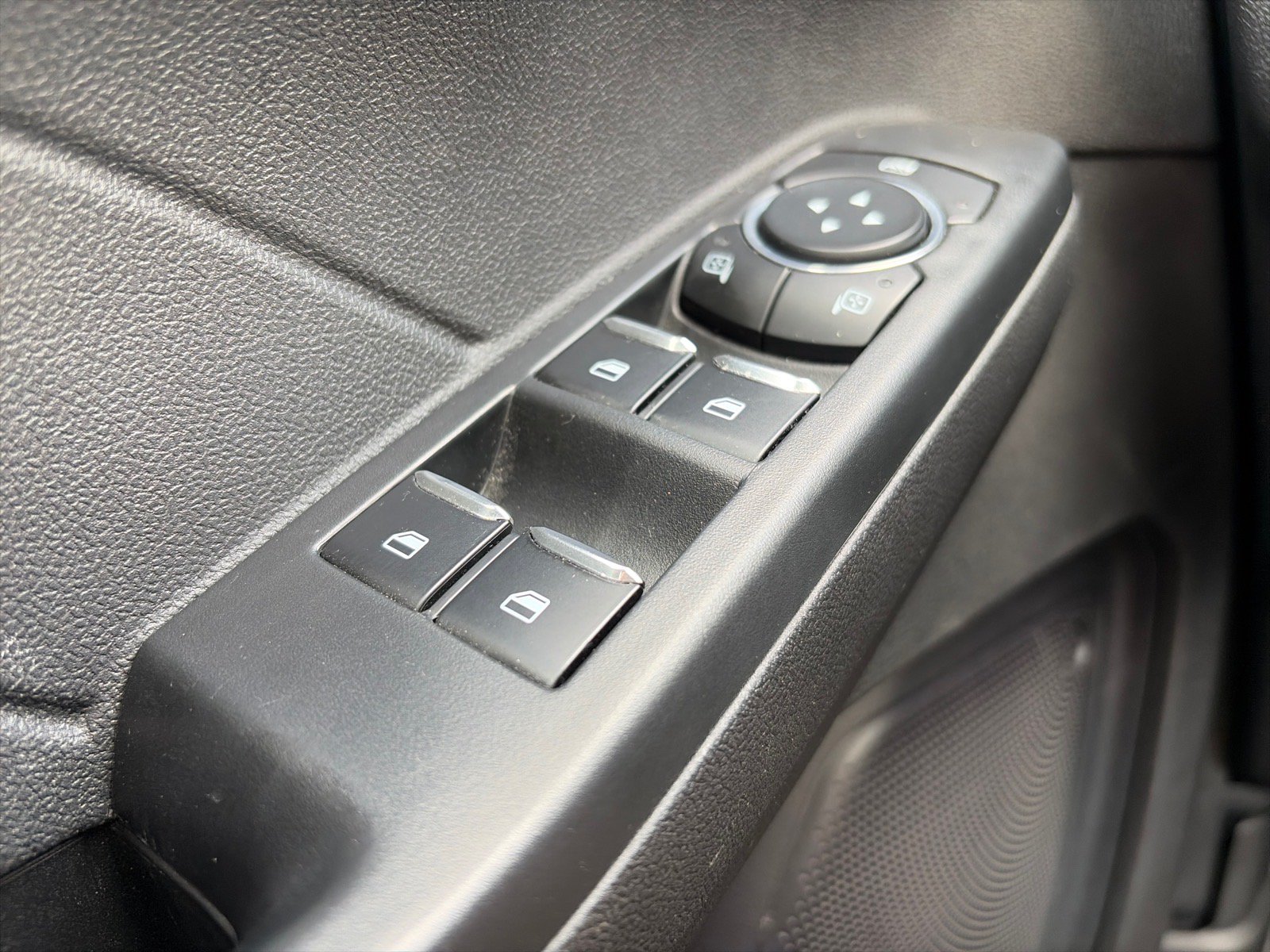 Used 2024 Ford Escape ST-Line w/ Tech Pack #1 AWD/4WD image 29