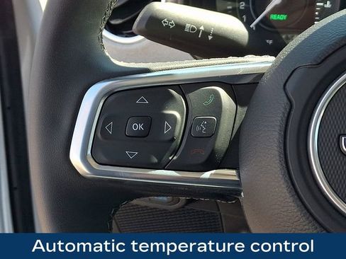 Used 2025 Jeep Wrangler Unlimited Sahara image 7