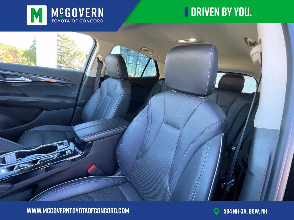 Used 2021 Buick Envision Essence AWD/4WD image 10