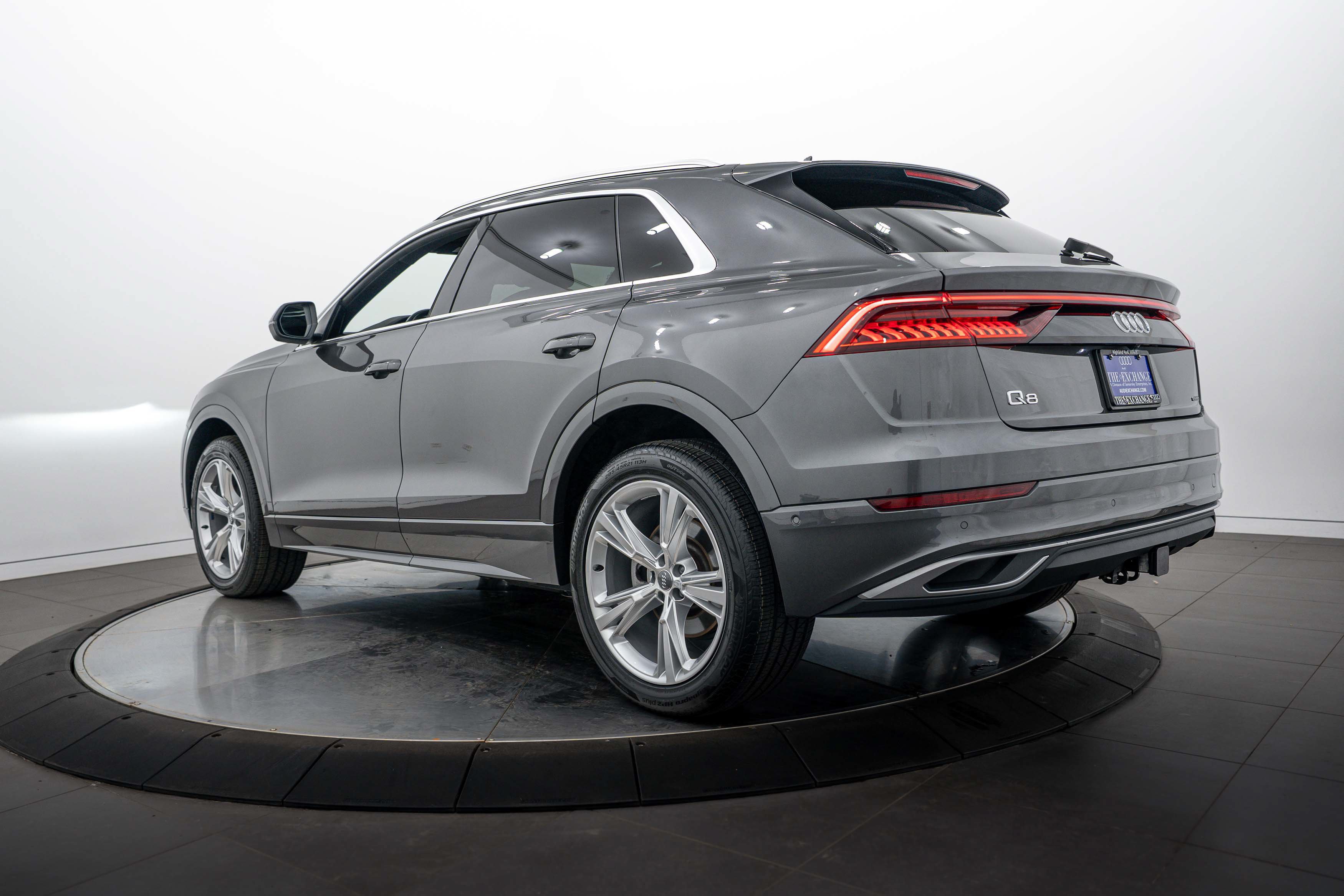 Used 2020 Audi Q8 Premium Plus AWD/4WD image 5