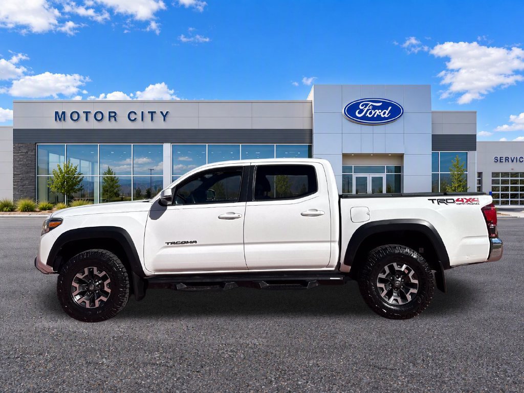 Used 2019 Toyota Tacoma TRD Off-Road AWD/4WD image 4