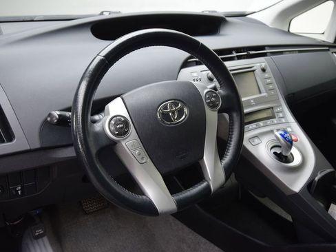 Used 2012 Toyota Prius Four image 11