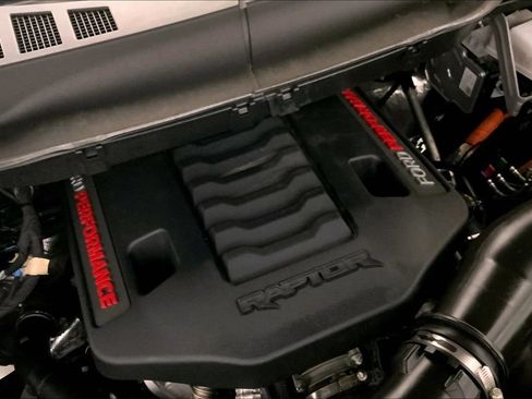 Used 2025 Ford F150 Raptor AWD/4WD image 31