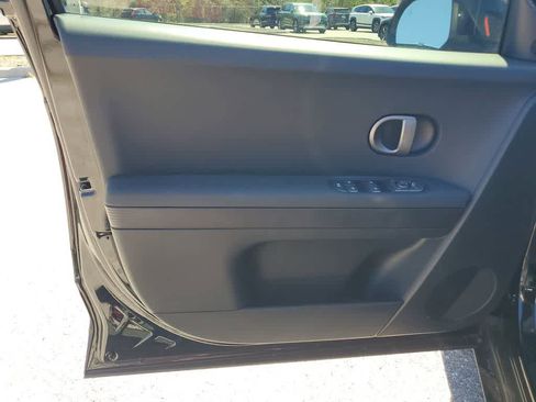 New 2026 Hyundai Ioniq 5 SE image 18