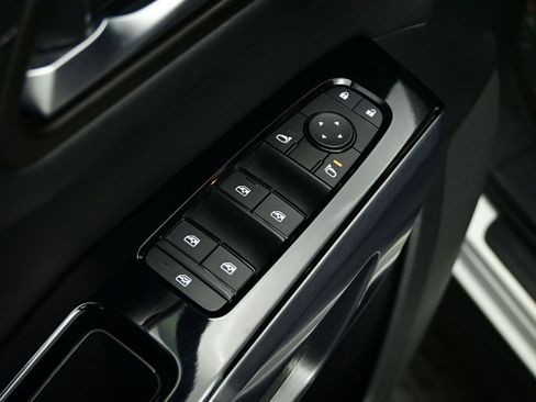 Used 2024 Nissan Pathfinder SL image 54