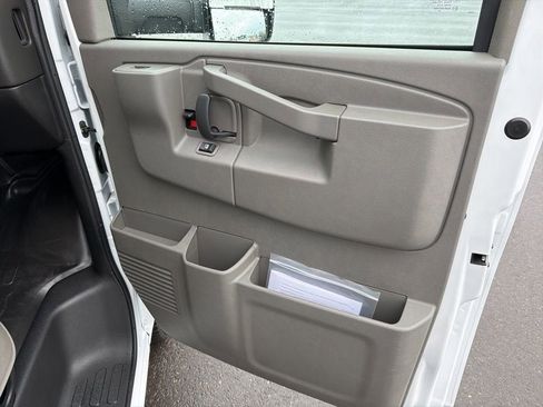 New 2026 Chevrolet Express 3500 w/ Power Convenience Package image 34