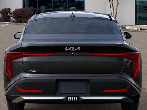 New 2025 Kia K4 LXS image 13