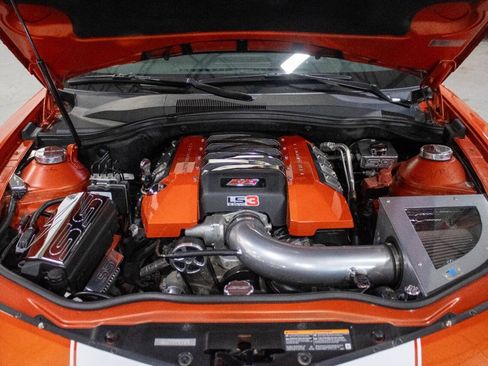 Used 2010 Chevrolet Camaro SS w/ RS Package RWD image 16