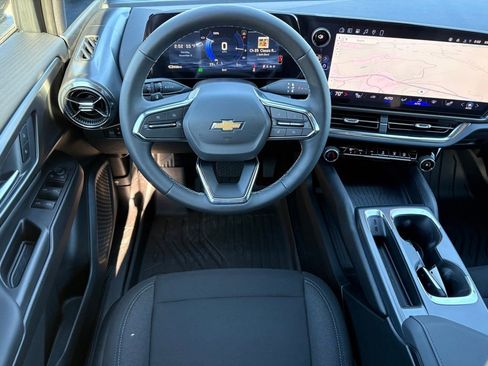 New 2026 Chevrolet Equinox EV LT w/ Comfort Package image 30