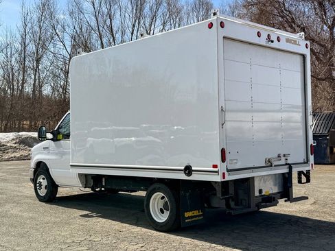 New 2025 Ford E-350 and Econoline 350 Super Duty w/ Power Equipment Group RWD image 5