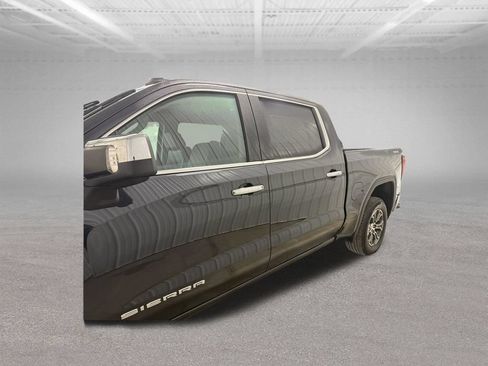 Used 2025 GMC Sierra 1500 SLT AWD/4WD image 9