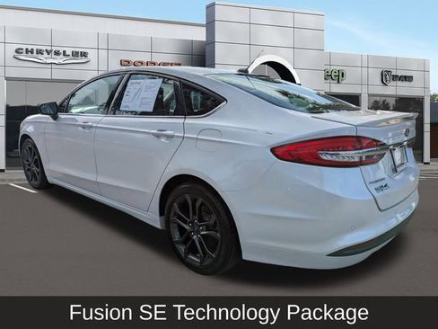 Used 2018 Ford Fusion SE w/ Equipment Group 201A image 5
