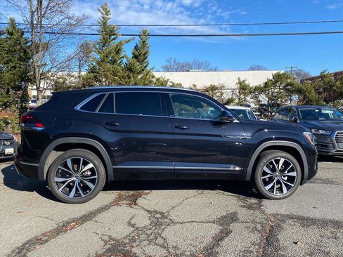 Certified 2025 Volkswagen Atlas Cross Sport SEL Premium R-Line image 2