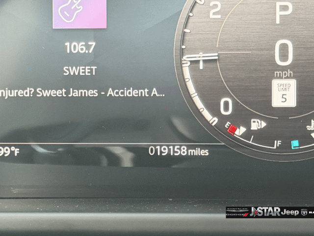 Used 2024 Land Rover Defender 110 X AWD/4WD image 31