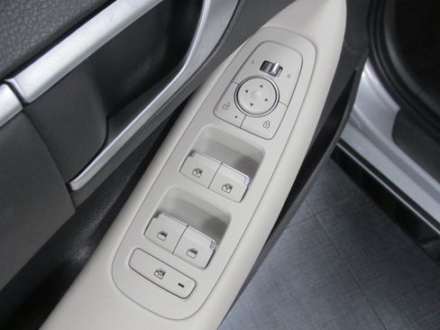 Used 2025 Hyundai Sonata SEL FWD image 25