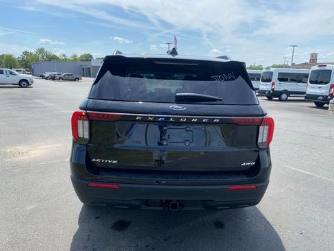 New 2026 Ford Explorer Active AWD/4WD image 6