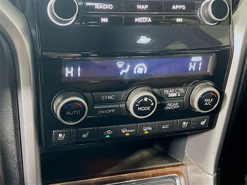 Used 2022 Subaru Ascent Touring w/ Popular Package #2A image 15