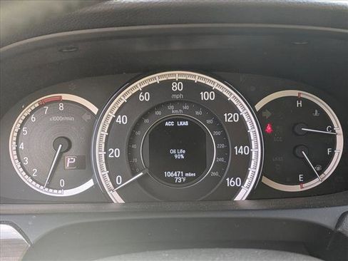 Used 2017 Honda Accord Touring image 10