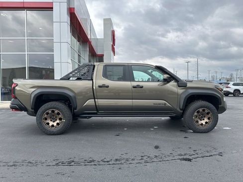 New 2026 Toyota Tacoma Trailhunter image 8