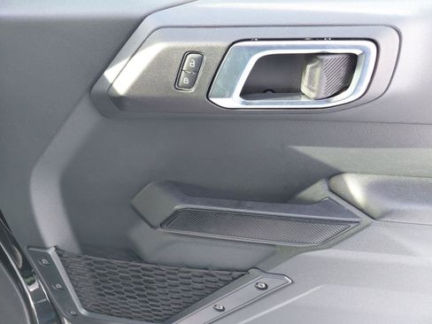 Used 2025 Ford Bronco Big Bend image 25