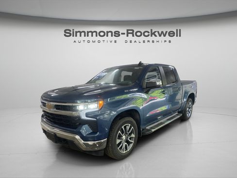 Used 2024 Chevrolet Silverado 1500 LT AWD/4WD image 1