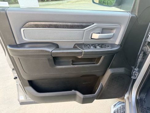 Used 2022 RAM 2500 Big Horn AWD/4WD image 14