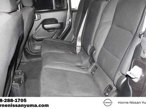 Used 2021 Jeep Gladiator Sport image 5