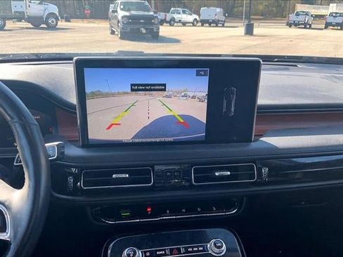 Used 2022 Lincoln Nautilus Reserve image 21