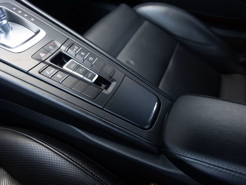 Certified 2019 Porsche 911 Turbo S AWD/4WD image 20