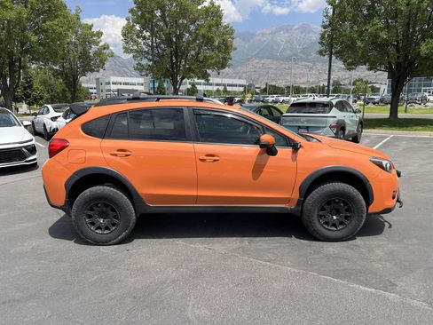 Used 2015 Subaru Crosstrek 2.0i Limited AWD/4WD image 6