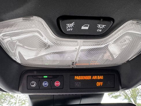 Used 2024 Chevrolet Colorado LT w/ LT Convenience Package III AWD/4WD image 35