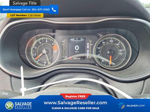 Used 2019 Jeep Cherokee Latitude Plus w/ Comfort/Convenience Group AWD/4WD image 12