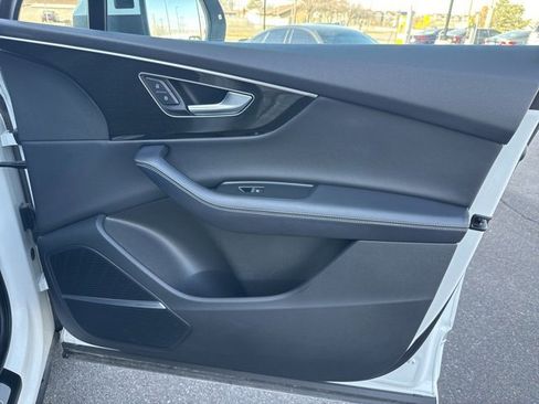 Used 2025 Audi Q7 3.0T Premium Plus image 26