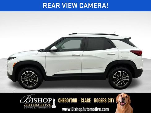 Used 2024 Chevrolet TrailBlazer LT AWD/4WD image 9