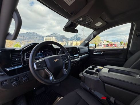 Used 2025 Chevrolet Silverado 1500 LT image 19