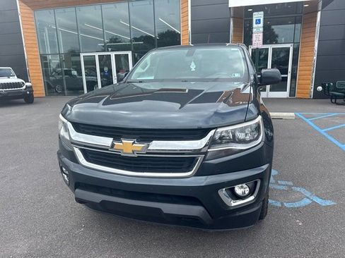Used 2018 Chevrolet Colorado LT w/ LT Convenience Package AWD/4WD image 3