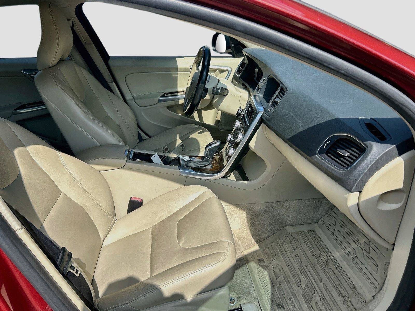 Used 2016 Volvo S60 T5 Premier w/ Convenience Package FWD image 15