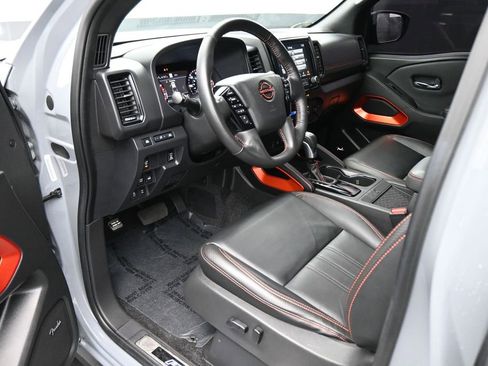 Used 2023 Nissan Frontier PRO-4X w/ Pro-4X Premium Package AWD/4WD image 2