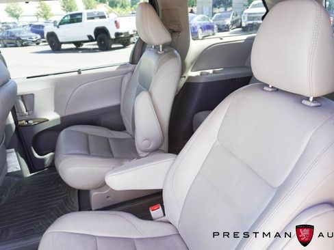 Used 2015 Toyota Sienna XLE w/ XLE Navigation Package AWD/4WD image 20