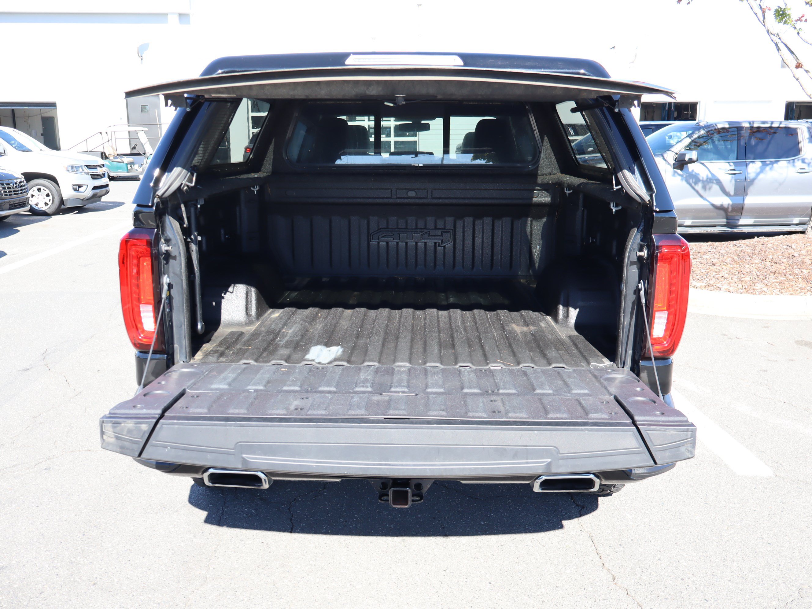 Used 2021 GMC Sierra 1500 AT4 w/ AT4 Preferred Package AWD/4WD image 14