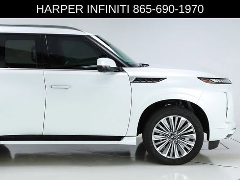 Used 2025 INFINITI QX80 Sensory AWD/4WD image 13