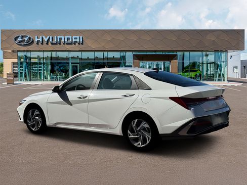 New 2026 Hyundai Elantra Limited w/ Cargo Package FWD image 4