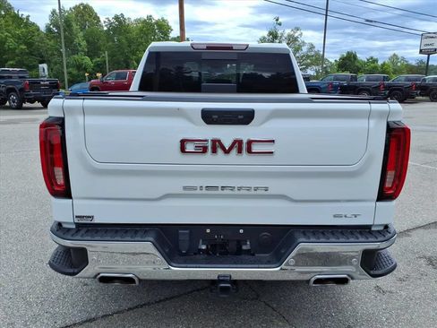 Used 2023 GMC Sierra 1500 SLT w/ SLT Premium Plus Package AWD/4WD image 5