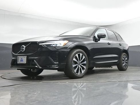 Used 2024 Volvo XC60 B5 Plus w/ Protection Package Premier AWD/4WD image 13
