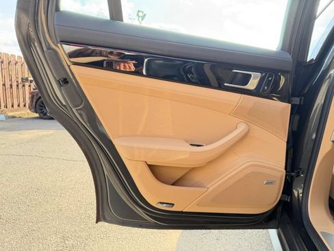 Used 2018 Porsche Panamera 4 AWD/4WD image 15