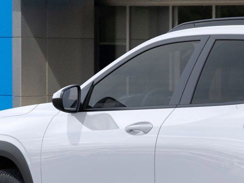 New 2026 Chevrolet Trax LT w/ LT Convenience Package FWD image 12
