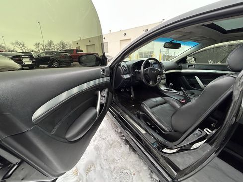 Used 2014 INFINITI Q60 Sport image 25