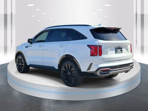 Used 2023 Kia Sorento SX AWD/4WD image 4